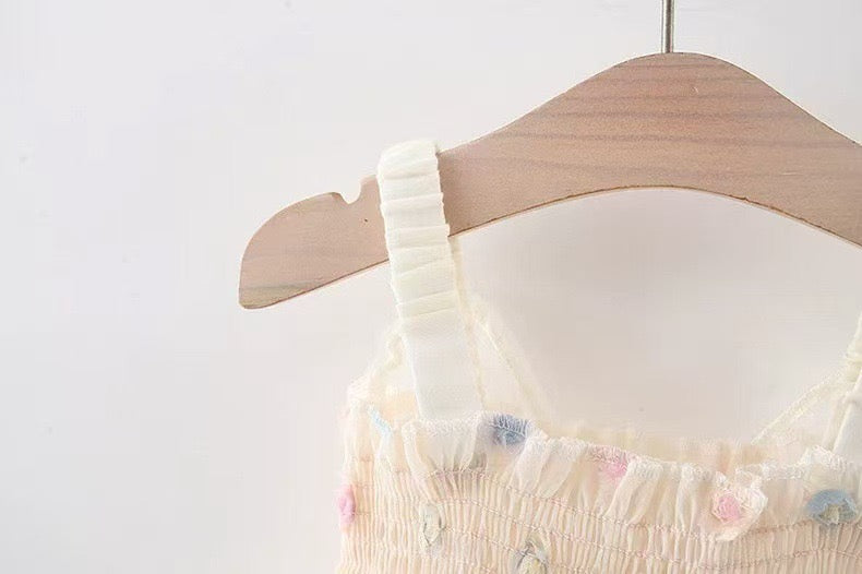 Vestido Beige con Alas de Mariposa para Bebé Niña