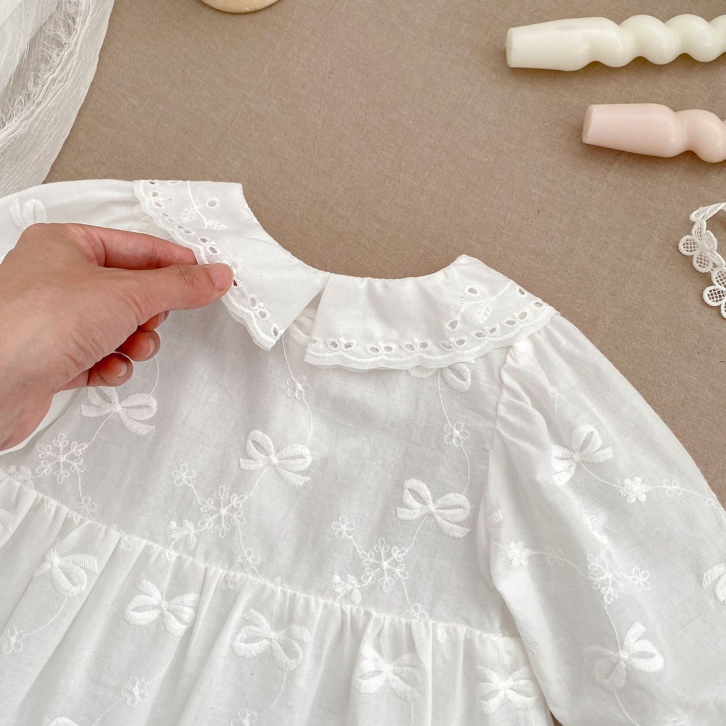 Vestido Body Blanco Bordado – Colección Pureza y Encanto 👼🏻✨