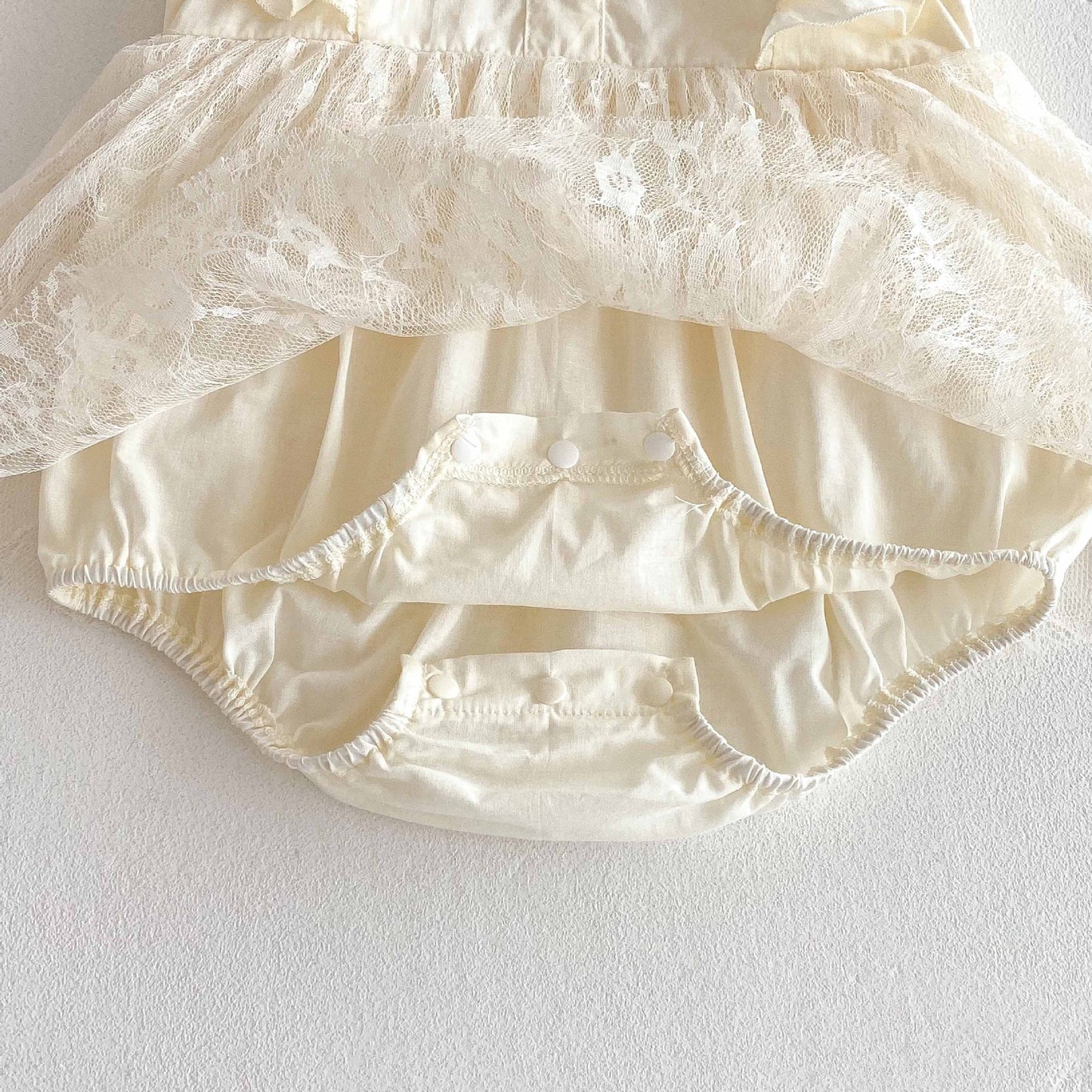 Romper Vestido Ivory Encaje Floral – Lazo Negro