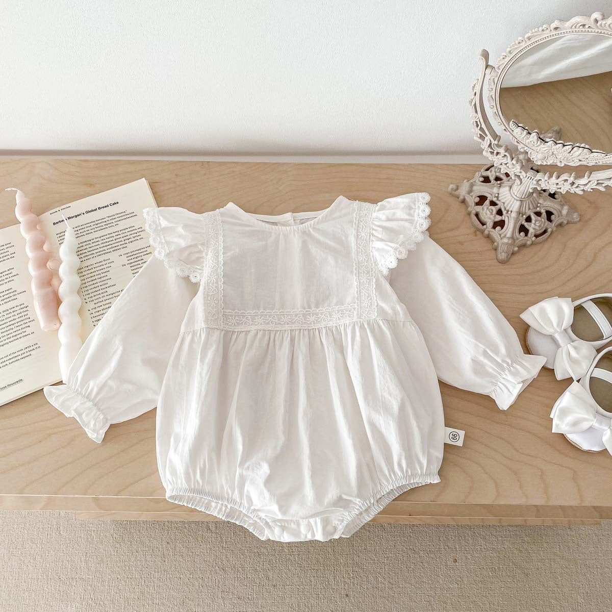 Conjunto de Bautizo con Encaje Floral Blanco