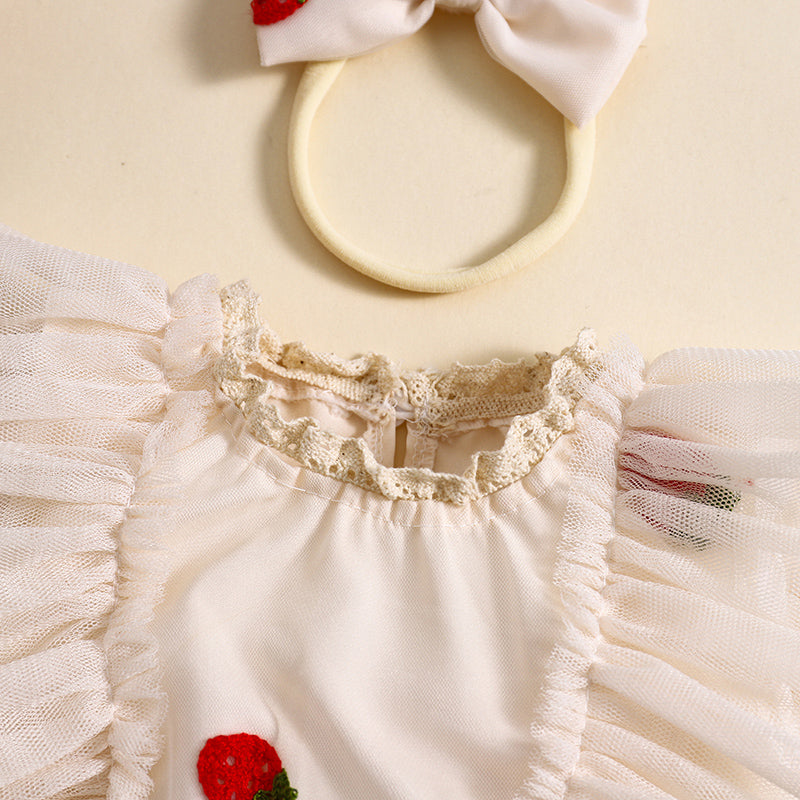 Enterizo Beige con Fresas Bordadas y Volantes de Tul