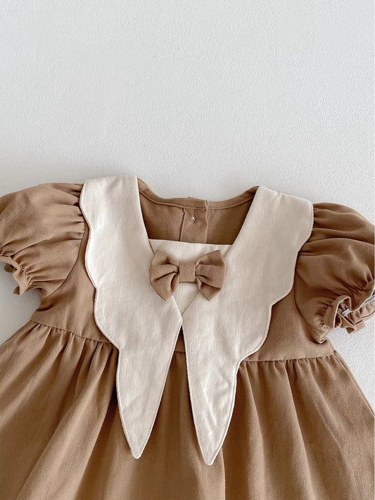 Vestido Vintage para Niña – Cuello Peter Pan Manga Corta