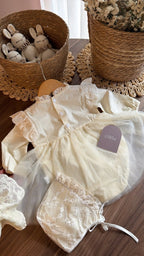 Conjunto de Bautizo para Bebé Niña en Marfil | Vestido Vintage con Accesorios | | Ropa de bebé y niña | El Closet de Emma