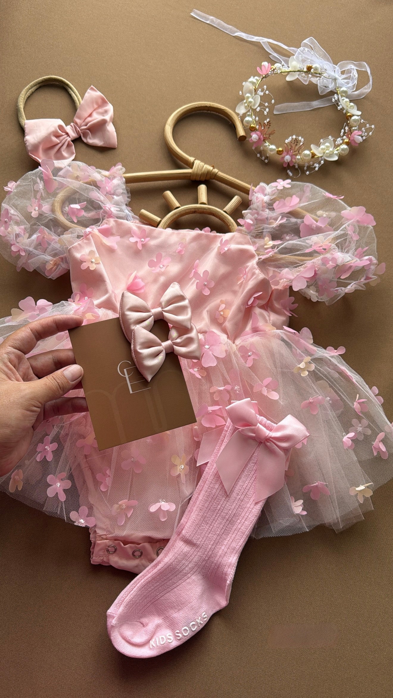 Outfit rosa tul con margaritas
