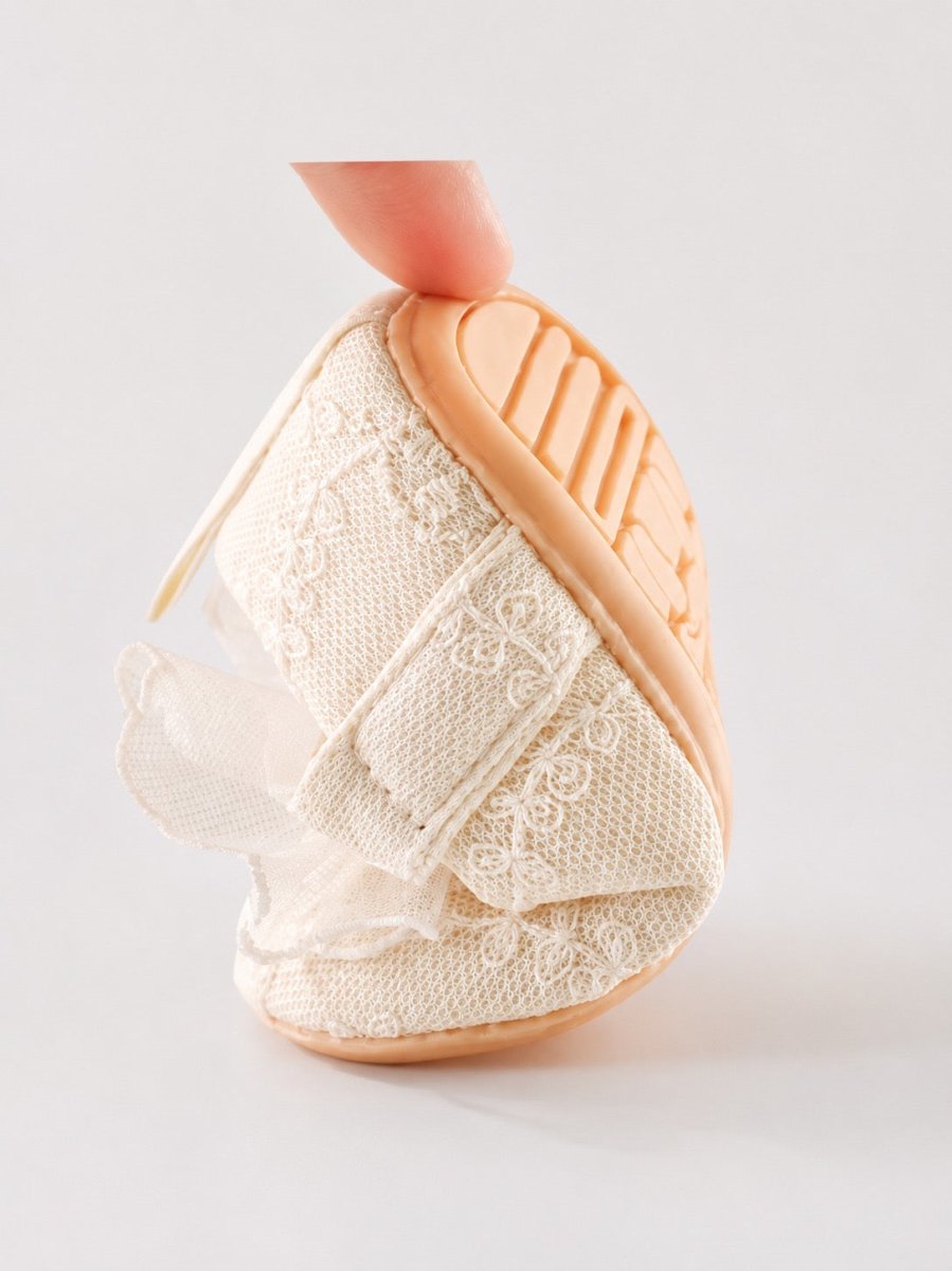 Zapato de encaje marfil | zapatos bebés | Ropa de bebé y niña | El Closet de Emma
