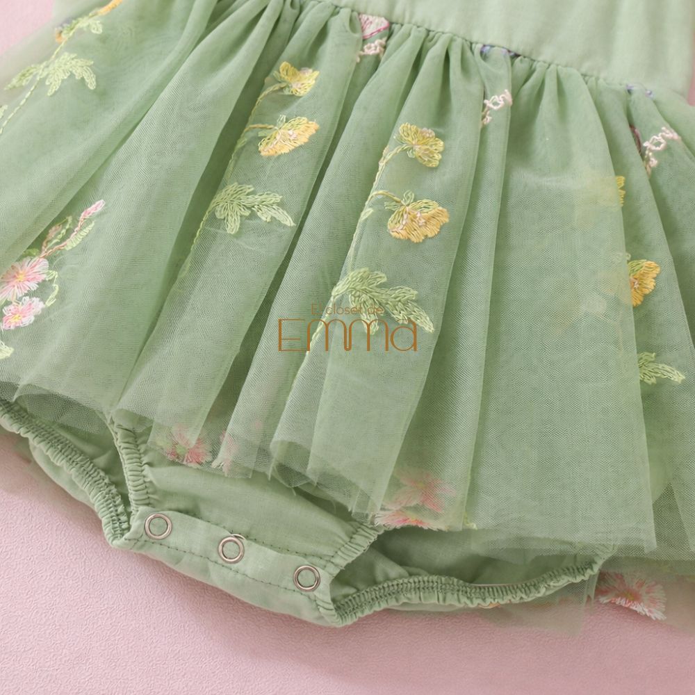 Vestido Floral Verde Salvia Tul Bordado – Edición Primavera