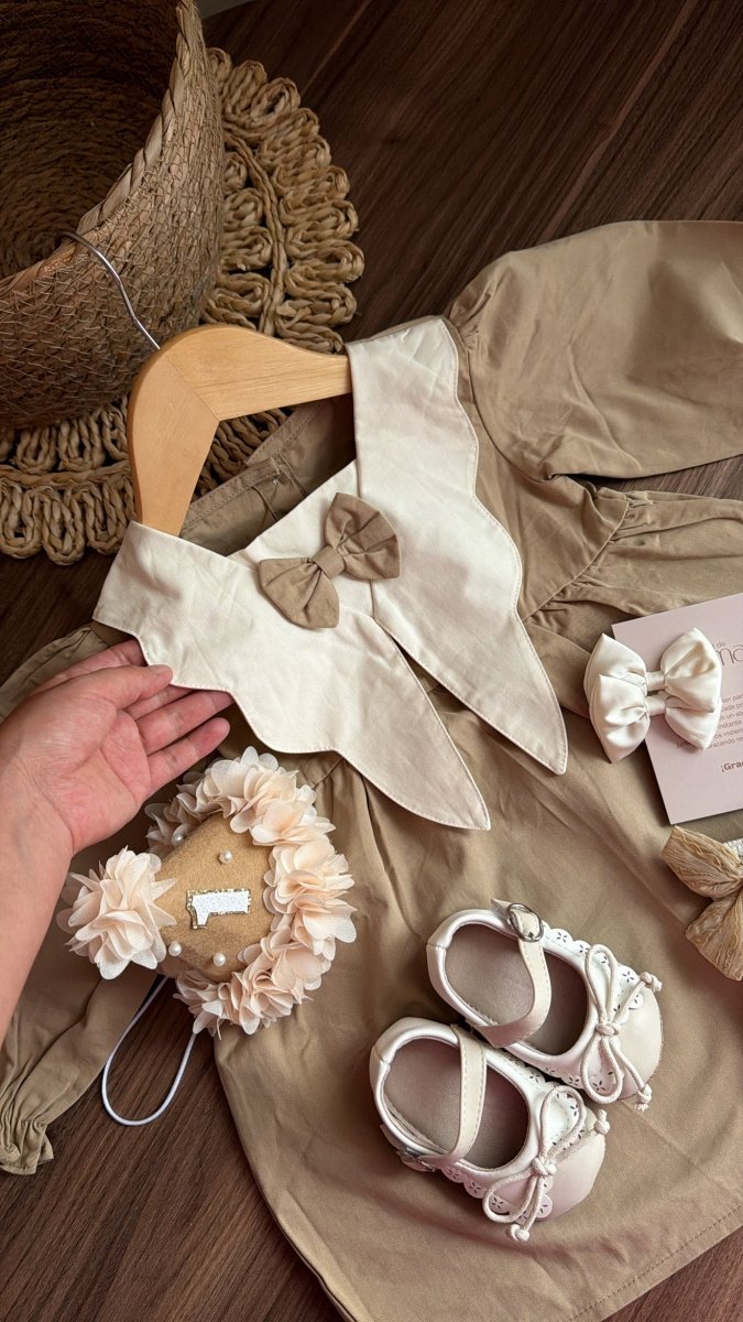 Outfit Elegancia Beige – 1er Añito | | Ropa de bebé y niña | El Closet de Emma