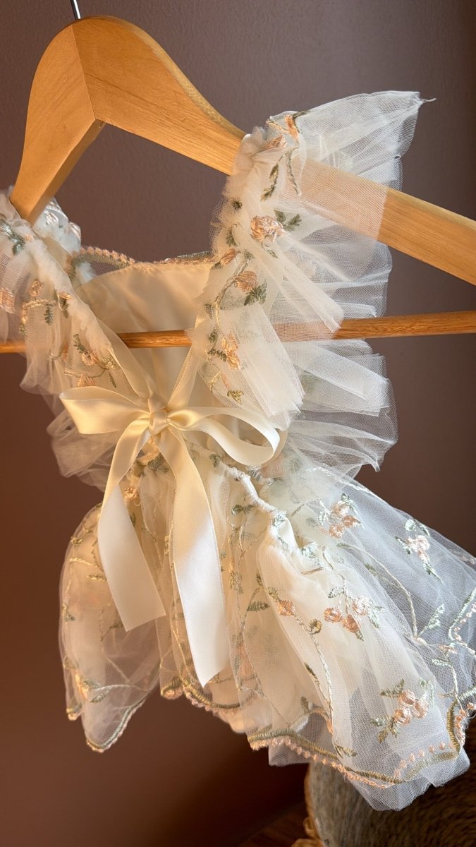 Conjunto Emma Sueño Mágico | Vestido de Encaje | Ropa de bebé y niña | El Closet de Emma