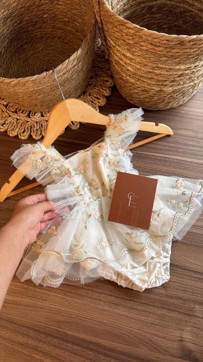 Conjunto Emma Sueño Mágico | Vestido de Encaje | Ropa de bebé y niña | El Closet de Emma