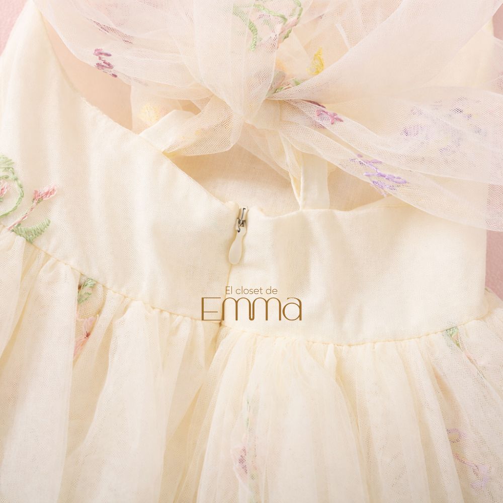 Vestido Floral Crema Tul Bordado – Edición Primavera