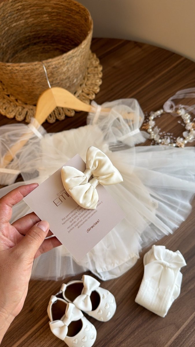 Outfit Bebé Elegante en Blanco | | Ropa de bebé y niña | El Closet de Emma