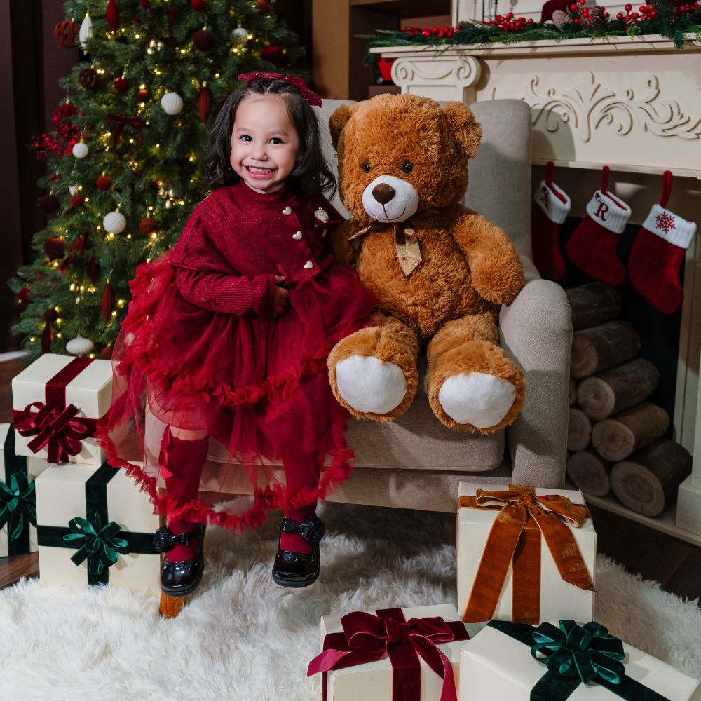 Vestido Burdeos con Tul y Broche de Osito – Edición Especial de Fiesta
