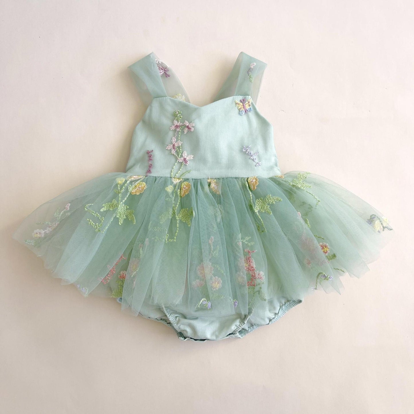 Vestido Rosa con Lazo y Tul Bordado