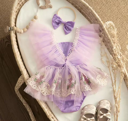 Vestido Lila de Encaje Bordado – Colección Hadas y Mariposas