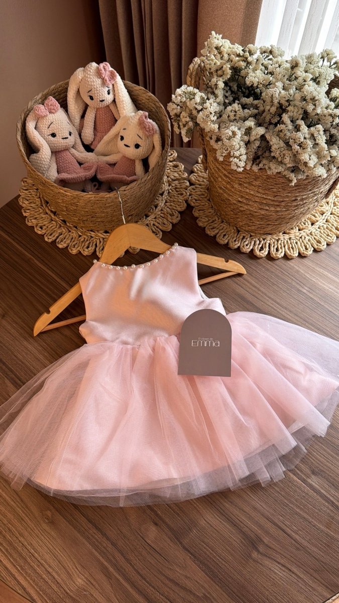 Outfit Rosa Empolvado para Bebé | Vestido de Tul con Perlas, Zapatos, Tiara y Gorrito de Primer Año | | Ropa de bebé y niña | El Closet de Emma