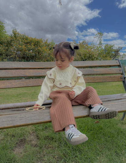 Conjunto Tejido Floral de 2 Piezas – Suéter + Pantalón