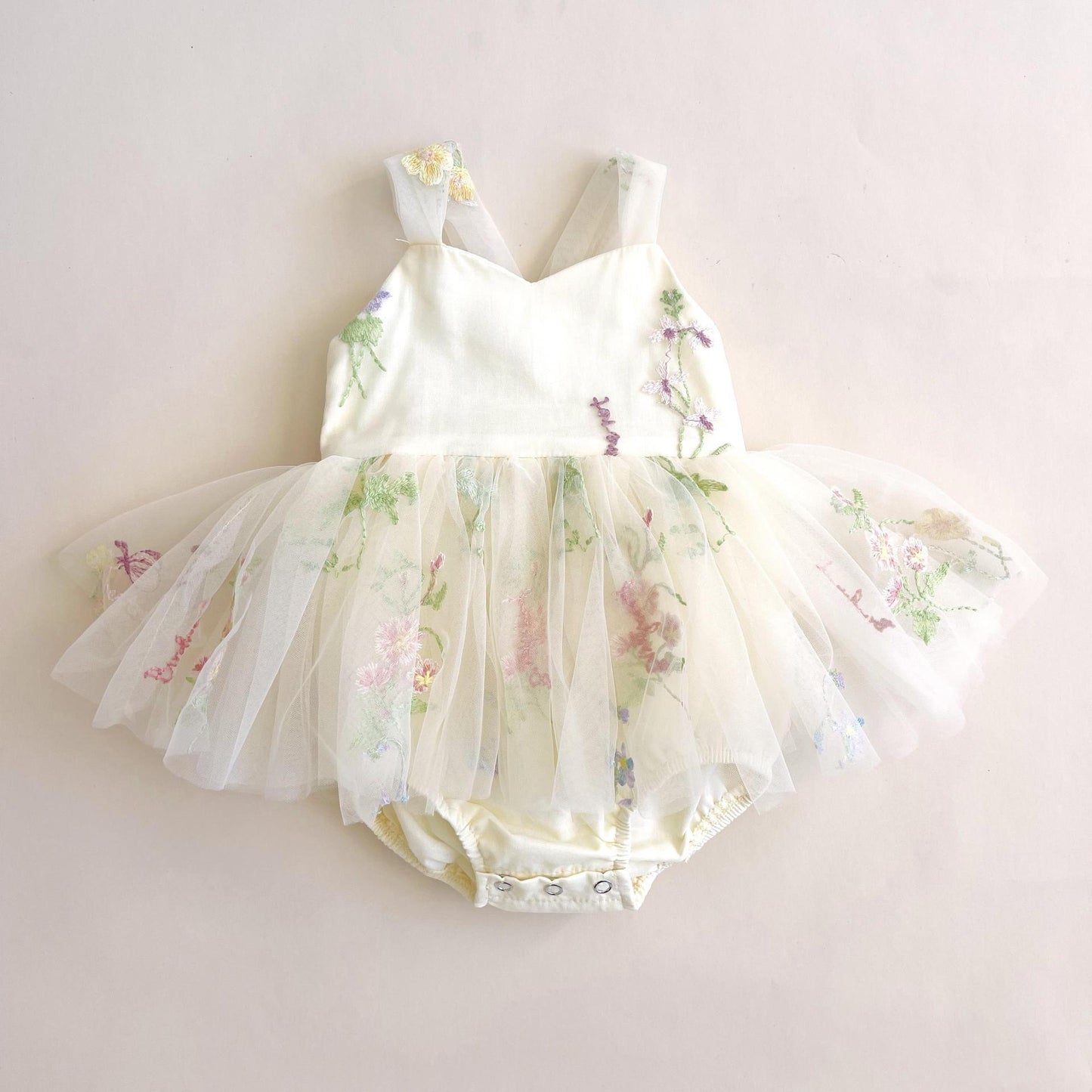 Vestido Rosa con Lazo y Tul Bordado