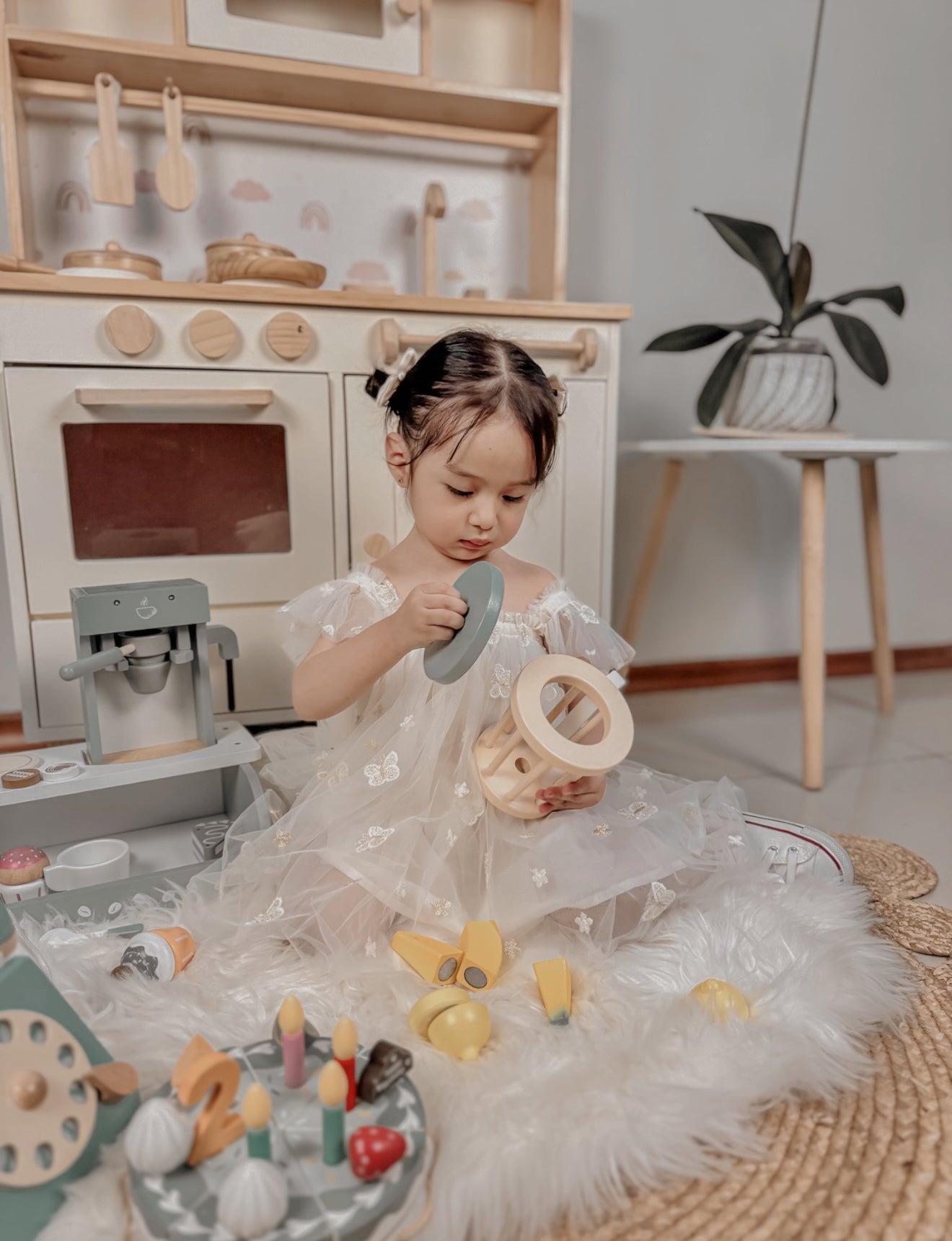 Vestido de Tul con Mariposas Bordadas Imagen secundaria del producto