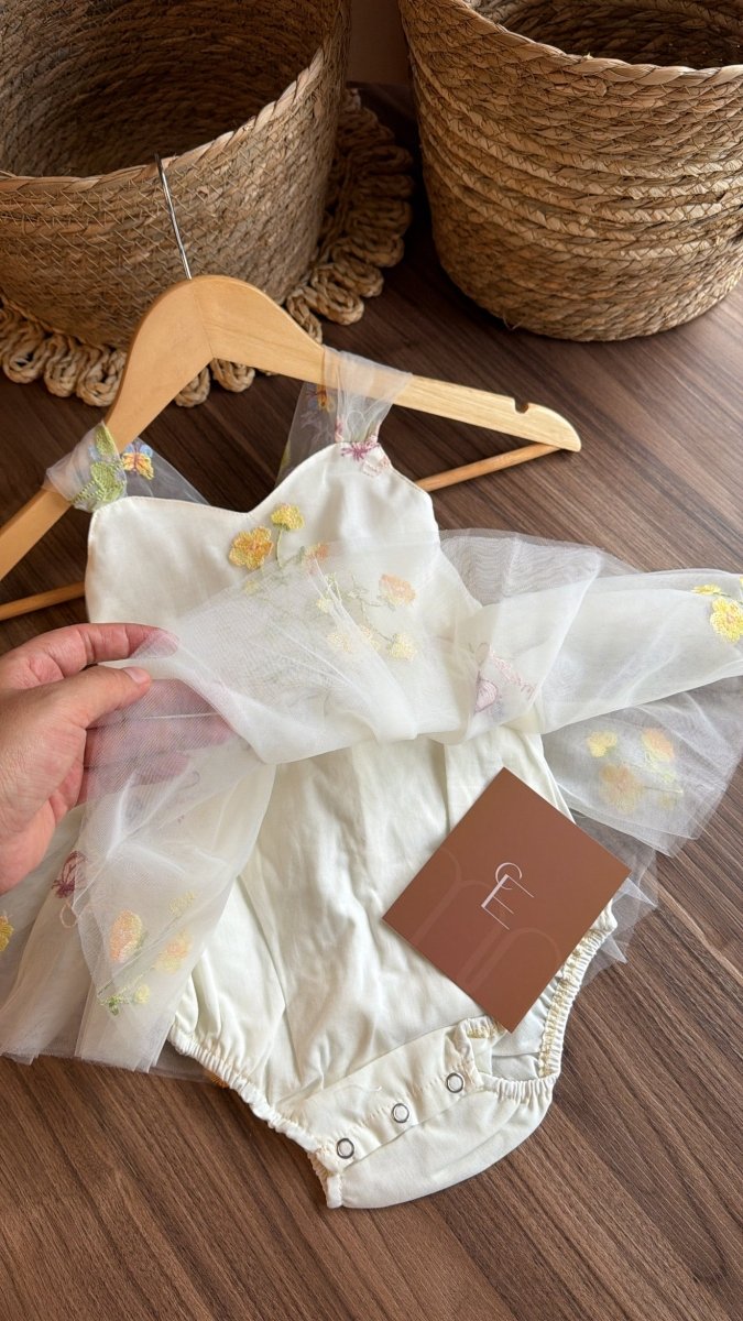 Outfit vestido floral hada de Ensueño | | Ropa de bebé y niña | El Closet de Emma