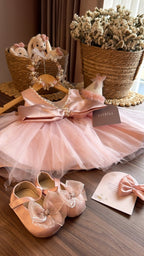 Outfit Rosa Empolvado para Bebé | Vestido de Tul con Perlas, Zapatos, Tiara y Gorrito de Primer Año | | Ropa de bebé y niña | El Closet de Emma
