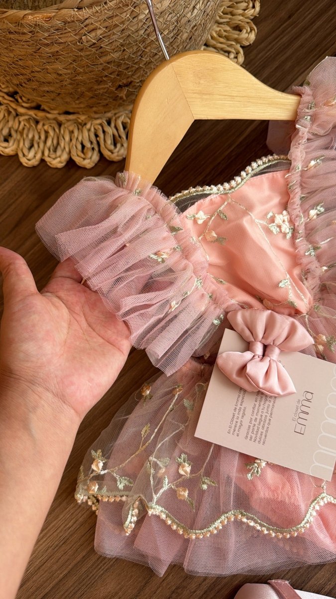 Outfit susurro de rosas | Vestido de Encaje | Ropa de bebé y niña | El Closet de Emma