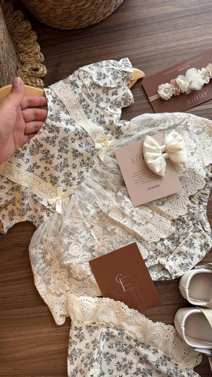 Vestido Bebé Elegante Estilo Vintage con Encaje “Sueño de Encaje” | | Ropa de bebé y niña | El Closet de Emma