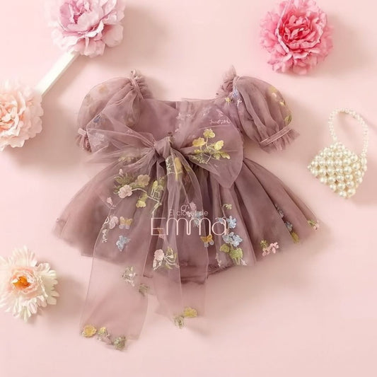 Vestido Malva Hada Floral con Lazo de Tul y Bordados Pastel