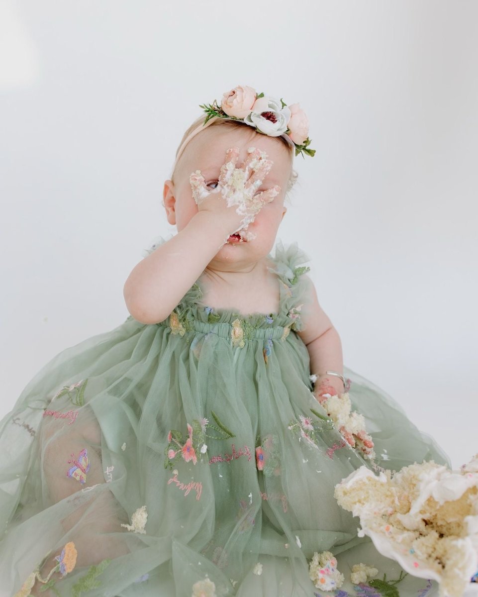 Vestido verde de tul bordado | Vestido | Ropa de bebé y niña | El Closet de Emma Imagen principal del producto