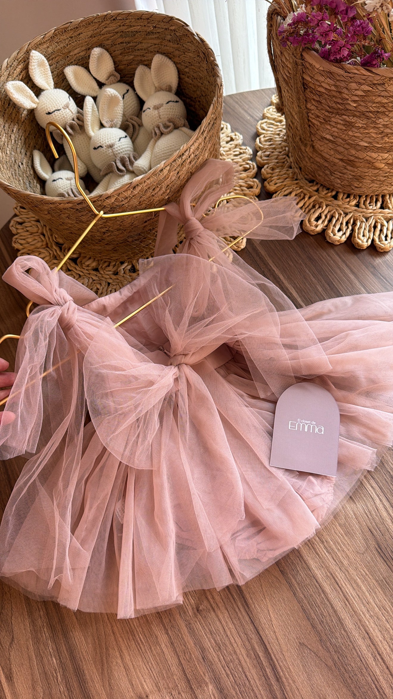 Outfit Vintage Rosa Empolvado para Bebé Niña | Vestido de Tul Elegante con Accesorios | El Clóset de Emma