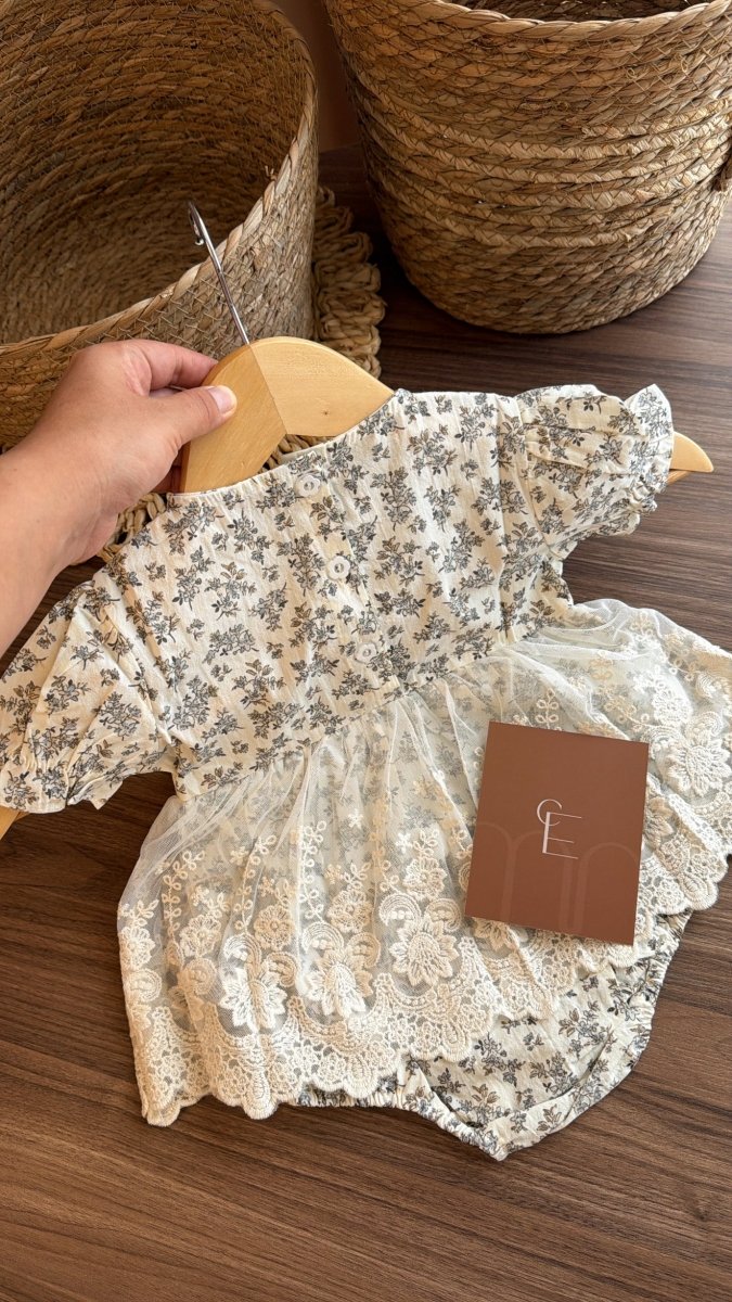 Vestido Bebé Elegante Estilo Vintage con Encaje “Sueño de Encaje” | | Ropa de bebé y niña | El Closet de Emma