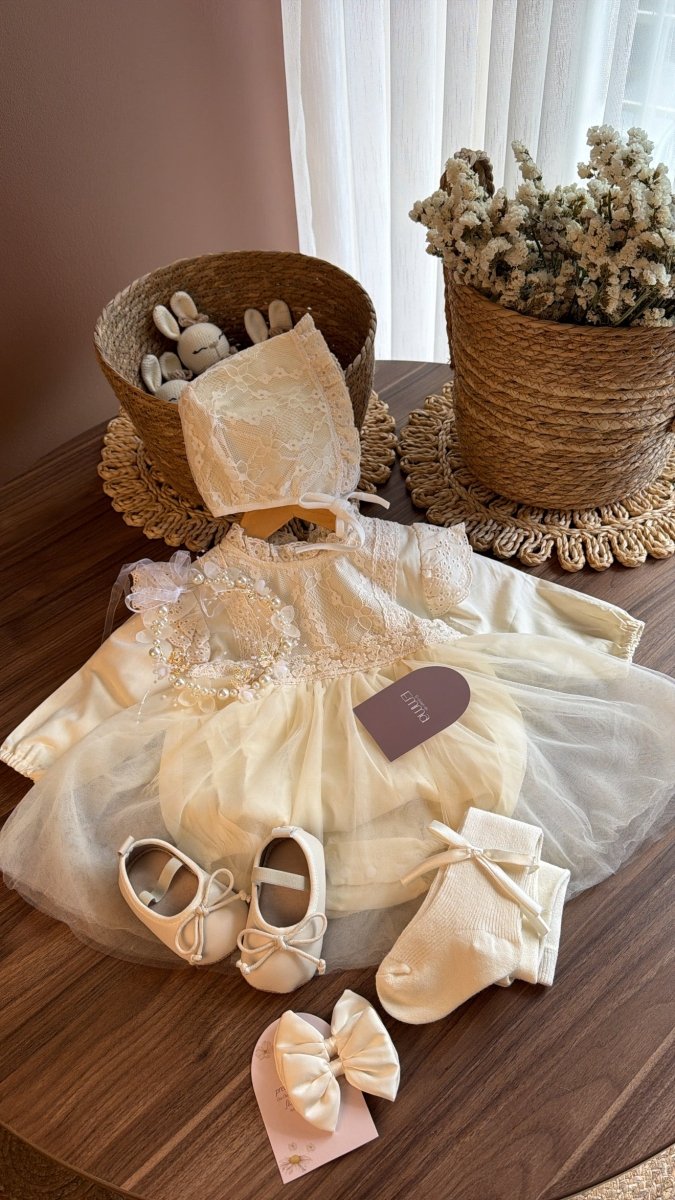 Conjunto de Bautizo para Bebé Niña en Marfil | Vestido Vintage con Accesorios | | Ropa de bebé y niña | El Closet de Emma
