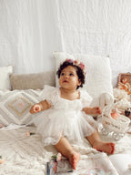 Vestido Blanco con Lazo – Modelo Bella Bow