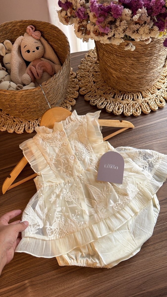 Conjunto vintage marfil | | Ropa de bebé y niña | El Closet de Emma