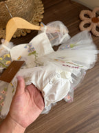 Vestido Floral Blanco Tul Lazo – Edición Encanto