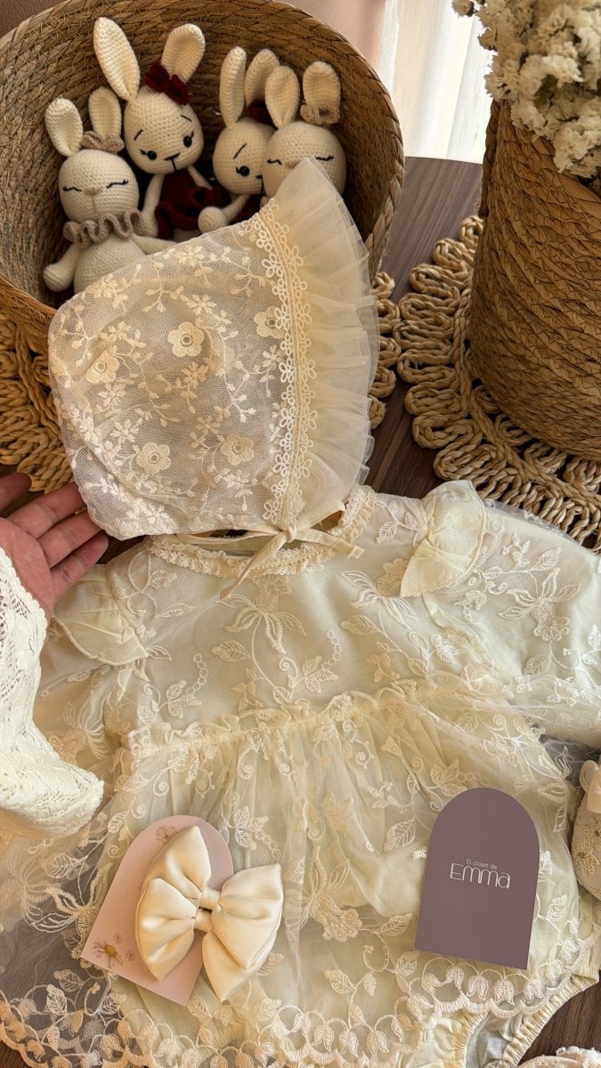 Vestido Vintage Marfil para Bebé con Encaje y Accesorios | | Ropa de bebé y niña | El Closet de Emma