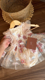 Outfit Emma – Dulzura Floral | Vestido de Encaje | Ropa de bebé y niña | El Closet de Emma