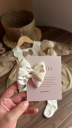 Outfit Elegancia Beige – 1er Añito | | Ropa de bebé y niña | El Closet de Emma