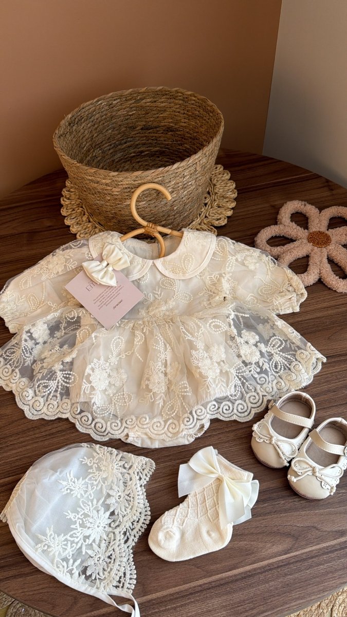 Set Vintage de Lujo en Encaje Color Perla Imagen principal del producto