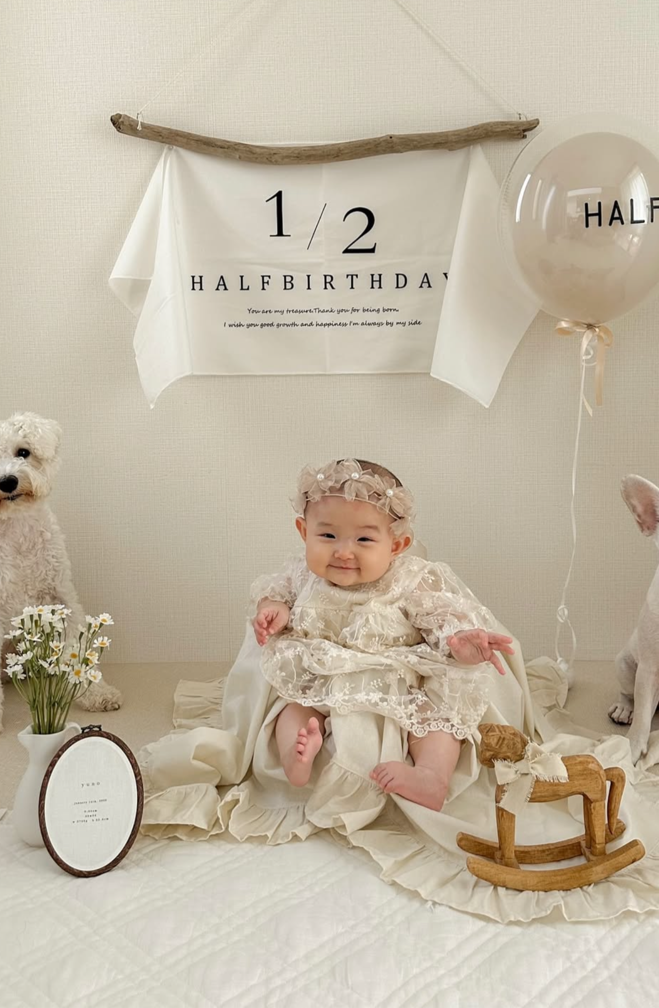 Vestido de Encaje Floral para Bebé – Modelo Ivory Bloom