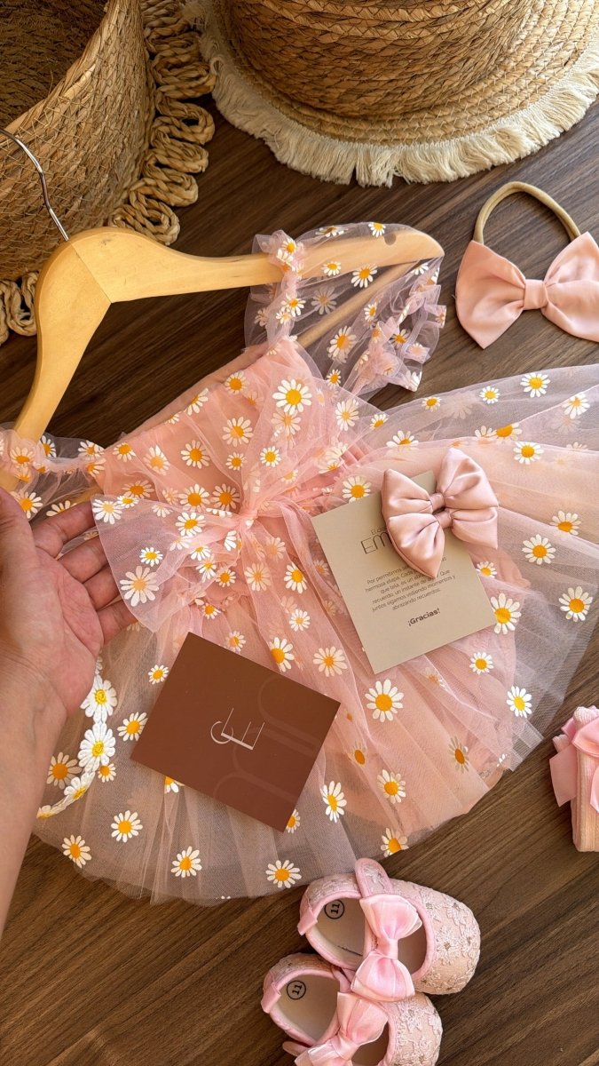 Vestido outfit de margaritas | | Ropa de bebé y niña | El Closet de Emma
