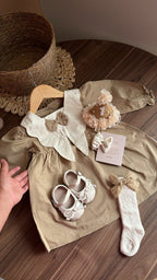 Outfit Elegancia Beige – 1er Añito | | Ropa de bebé y niña | El Closet de Emma