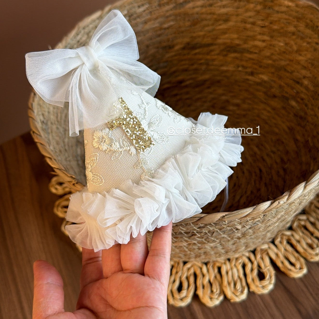 Gorro de encaje con lazo Imagen principal del producto