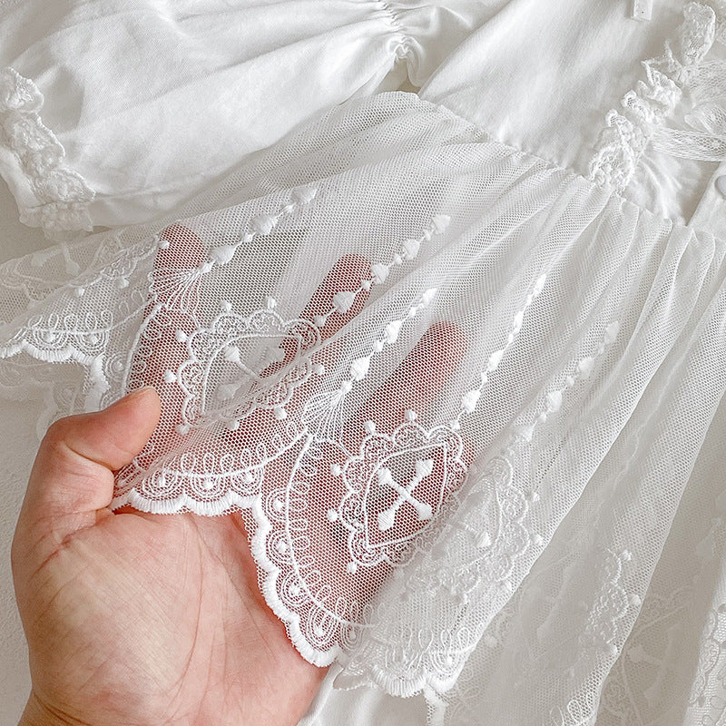 Conjunto con gorro Encaje Clásico con Capota – Edición Bautizo