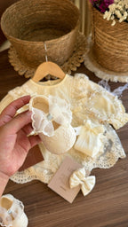 Vestido Outfit Vintage Ivory con Amigurumi | | Ropa de bebé y niña | El Closet de Emma