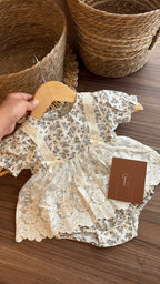 Vestido Bebé Elegante Estilo Vintage con Encaje “Sueño de Encaje” | | Ropa de bebé y niña | El Closet de Emma