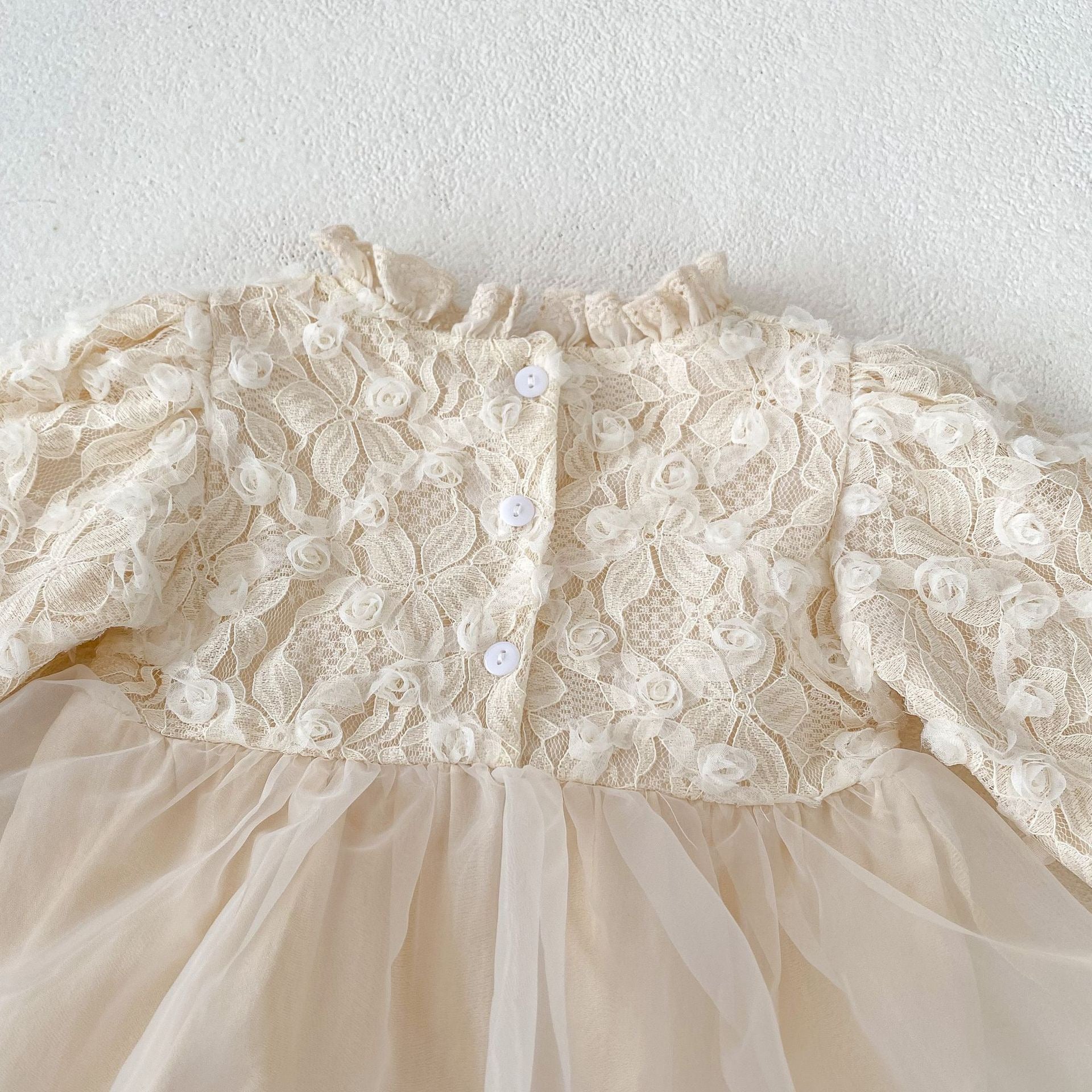 Vestido de Encaje con Flores 3D y Tul