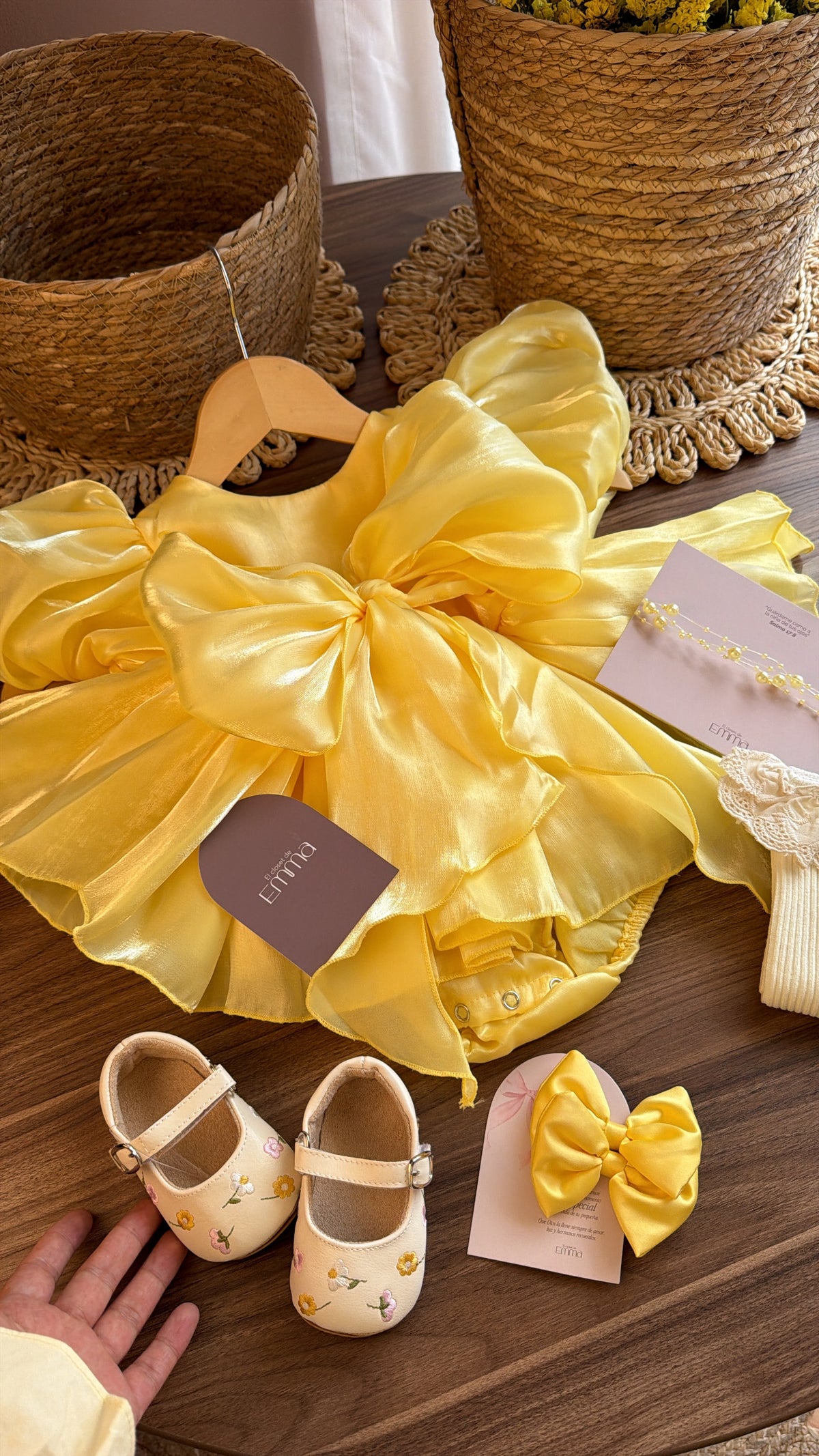 ✨ Conjunto Golden Blossom | Outfit Vintage para Niña