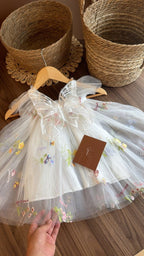 Outfit vestido con alas de Ensueño en Blanco | | Ropa de bebé y niña | El Closet de Emma