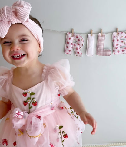 Vestido Jardín de Fresas Rosado
