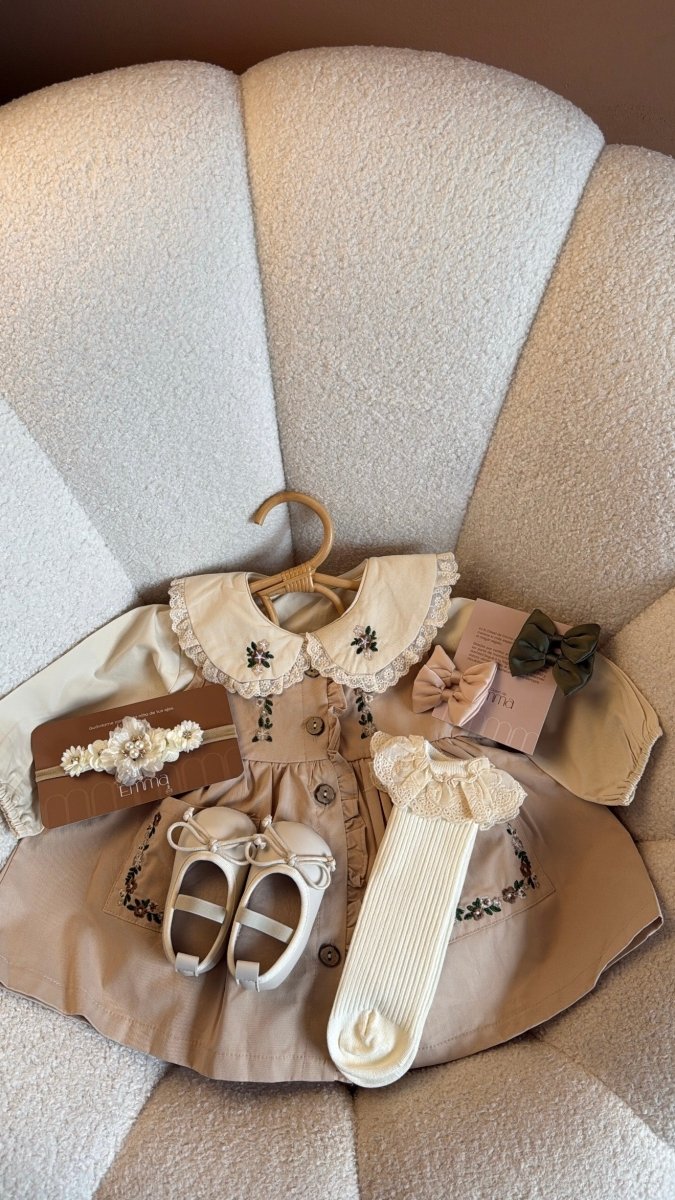 Outfit “ vestido Dulce Primavera Beige” | | Ropa de bebé y niña | El Closet de Emma Imagen principal del producto